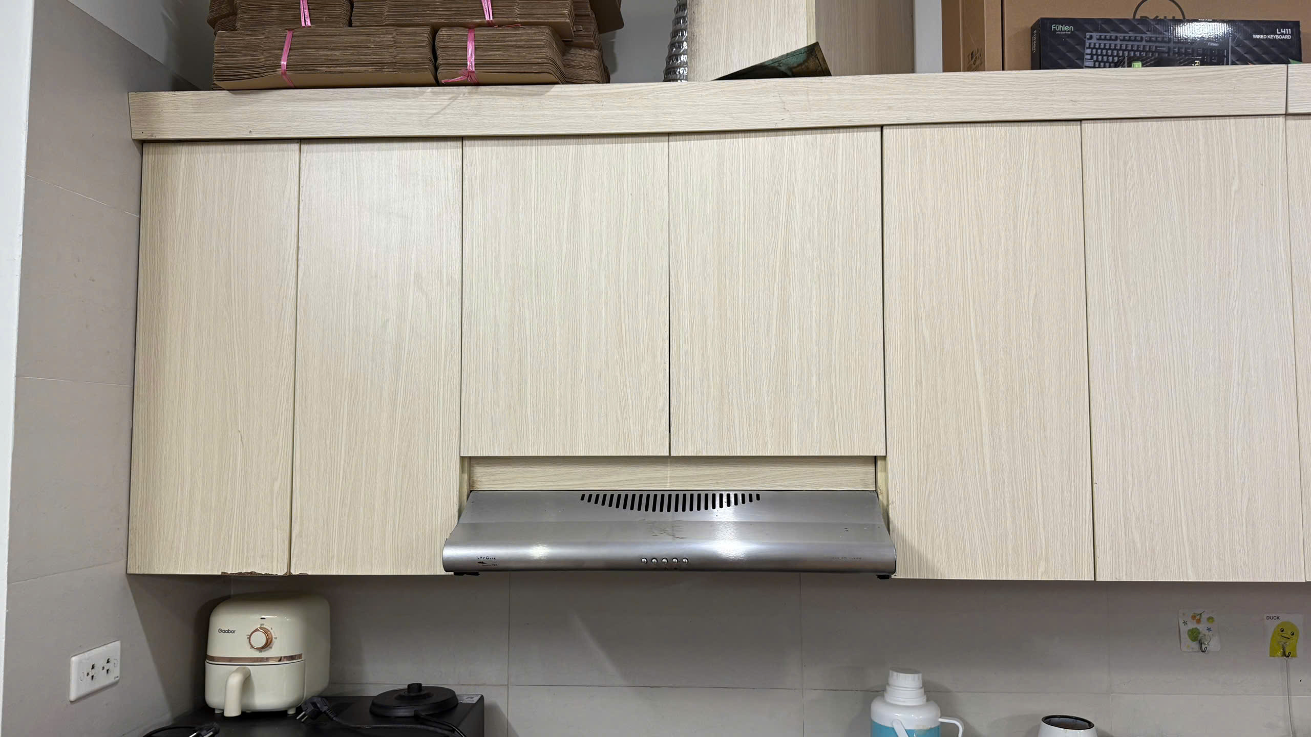TỦ BẾP XẬP XỆ, CÁNH TỦ XỆ, NGĂN KÉO KẸT? ĐỪNG VỘI THAY MỚI! 1